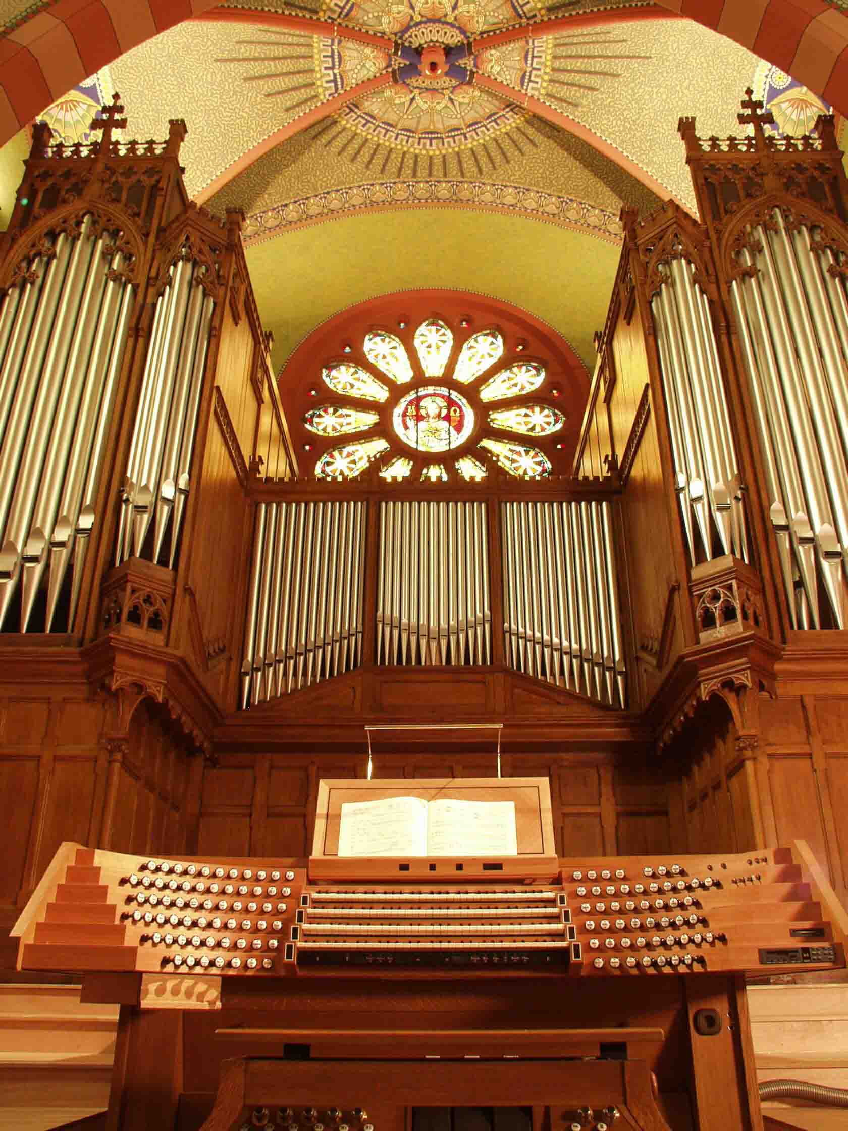 aDudelange-orgue-et-console-verticale.jpg